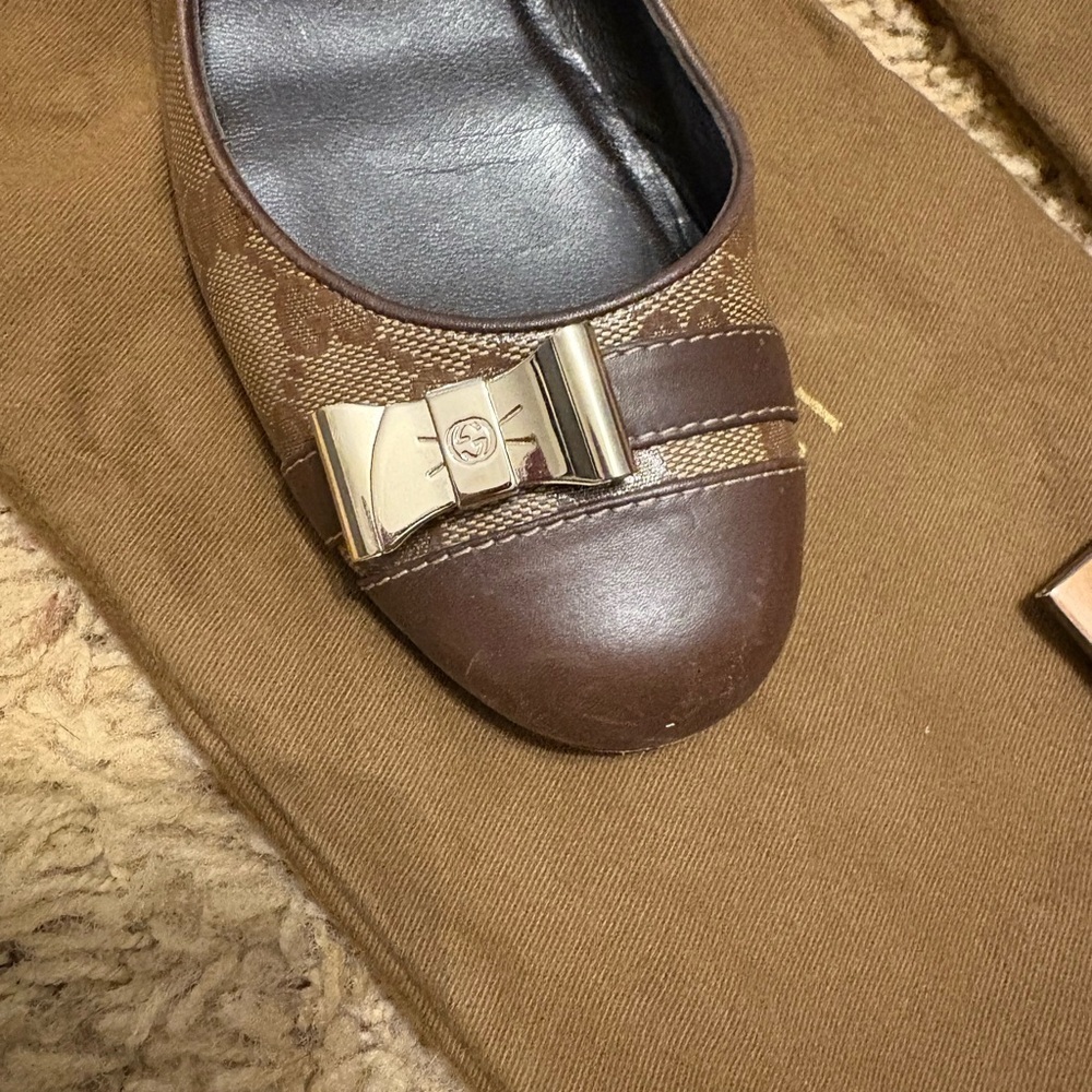 Gucci Women's Brown Flats - Picture 2 of 5